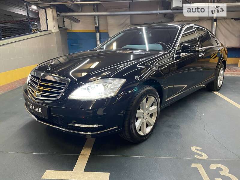 Mercedes-Benz S-Class 2012