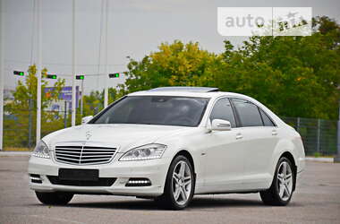 Седан Mercedes-Benz S-Class 2011 в Днепре