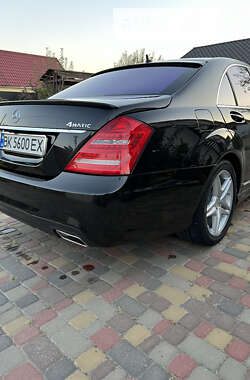 Седан Mercedes-Benz S-Class 2008 в Рівному