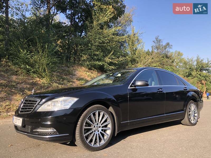 Mercedes-Benz S-Class 2013