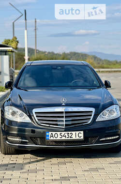 Седан Mercedes-Benz S-Class 2012 в Хусті