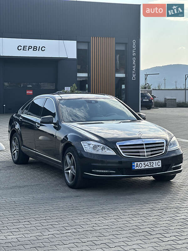 Седан Mercedes-Benz S-Class 2012 в Хусте