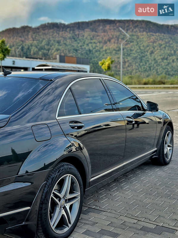 Седан Mercedes-Benz S-Class 2012 в Хусте