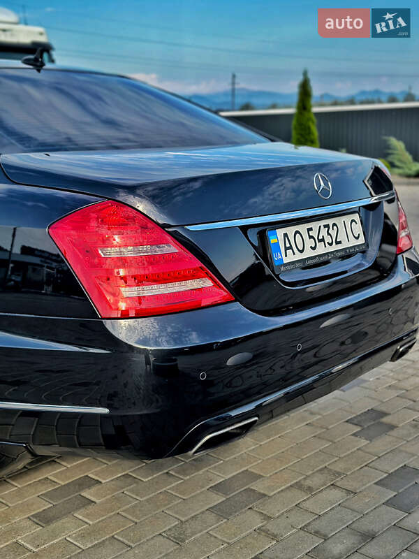 Седан Mercedes-Benz S-Class 2012 в Хусте