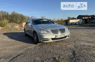 Седан Mercedes-Benz S-Class 2010 в Львові