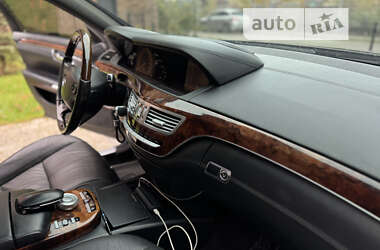 Седан Mercedes-Benz S-Class 2006 в 