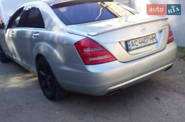 Седан Mercedes-Benz S-Class 2005 в Киверцах