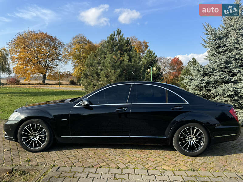 Седан Mercedes-Benz S-Class 2010 в Чернівцях