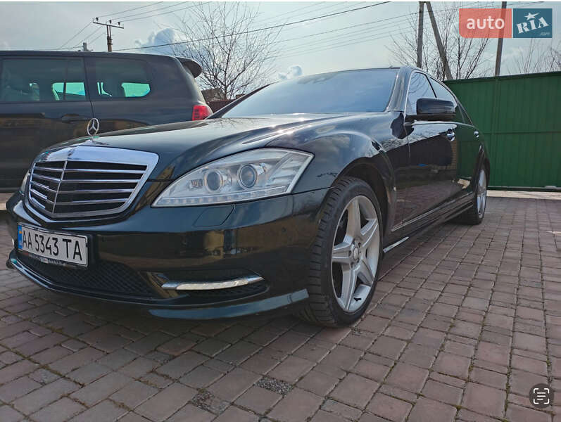 Mercedes-Benz S-Class 2010