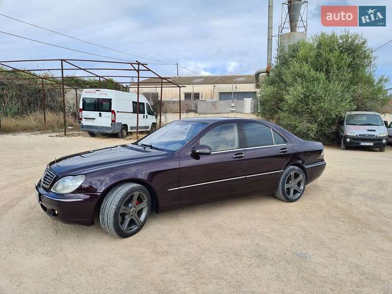 Mercedes-Benz S-Class 2000