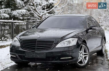 Седан Mercedes-Benz S-Class 2005 в Калуше