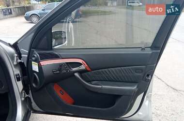 Седан Mercedes-Benz S-Class 2003 в 