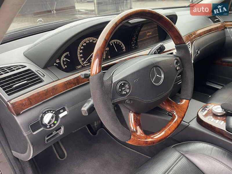 Седан Mercedes-Benz S-Class 2007 в Александрие