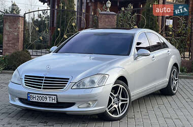 Седан Mercedes-Benz S-Class 2005 в Чорноморську