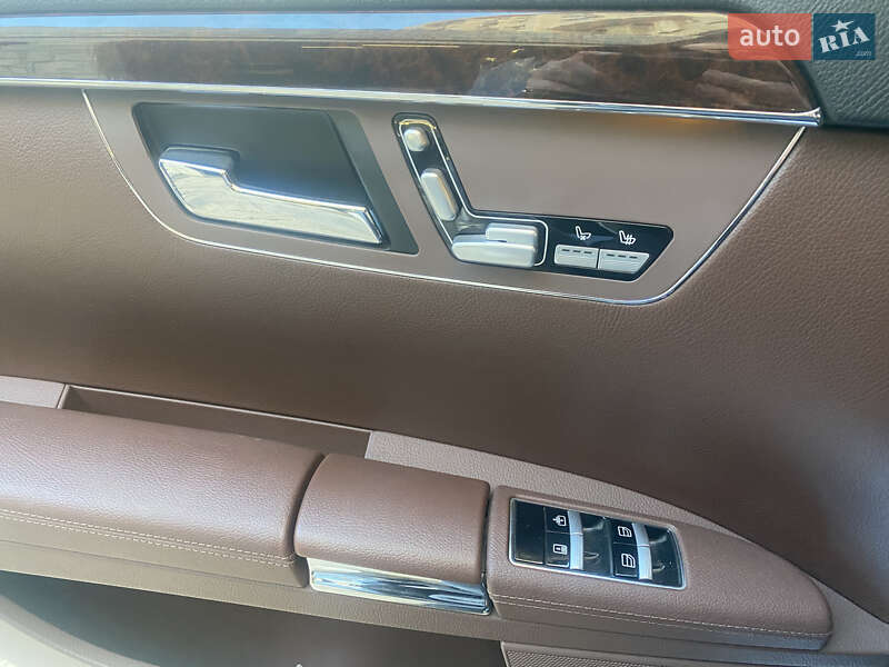 Седан Mercedes-Benz S-Class 2010 в Львове