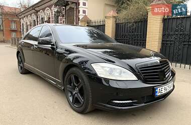 Седан Mercedes-Benz S-Class 2010 в Кривому Розі