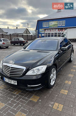 Седан Mercedes-Benz S-Class 2011 в Рокитному