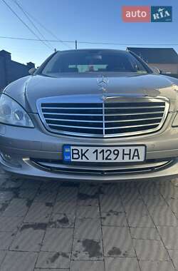 Седан Mercedes-Benz S-Class 2006 в 