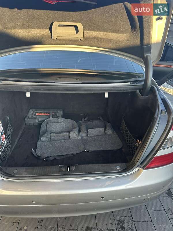 Седан Mercedes-Benz S-Class 2006 в Сарнах