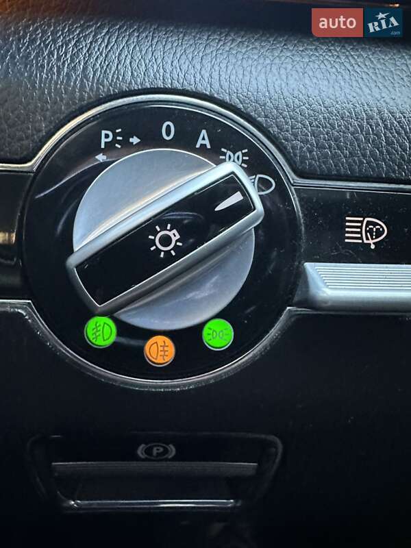 Седан Mercedes-Benz S-Class 2006 в Сарнах