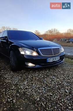 Седан Mercedes-Benz S-Class 2007 в Косове