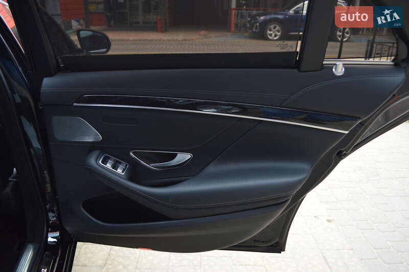 Седан Mercedes-Benz S-Class 2019 в Львові