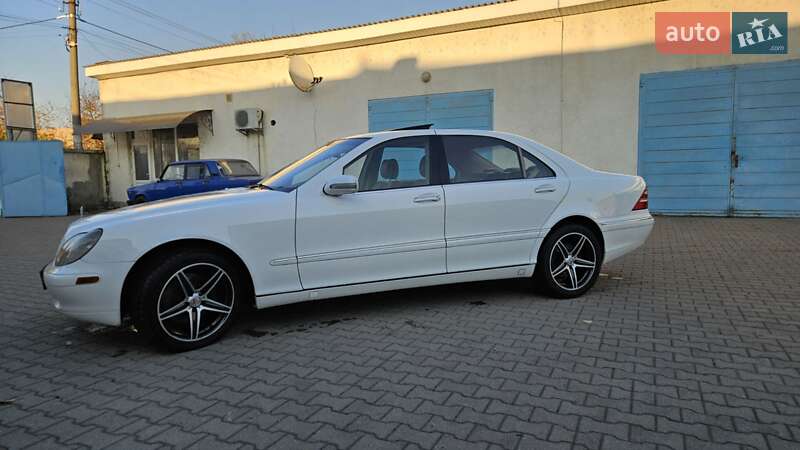 Седан Mercedes-Benz S-Class 2000 в Ужгороді