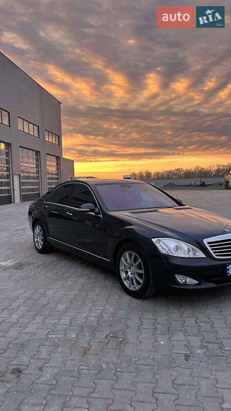 Седан Mercedes-Benz S-Class 2006 в Черновцах