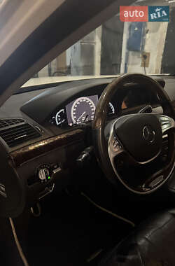 Седан Mercedes-Benz S-Class 2006 в 