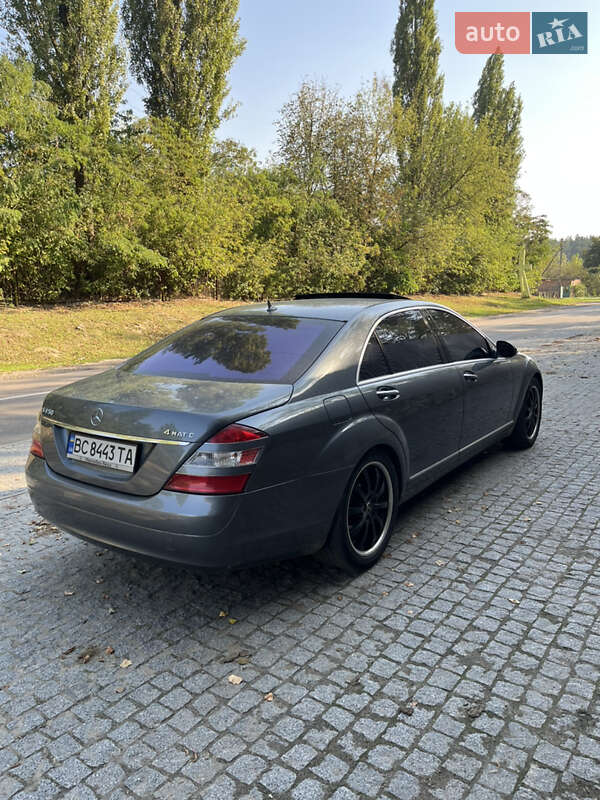 Седан Mercedes-Benz S-Class 2006 в Львові