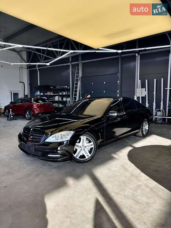 Седан Mercedes-Benz S-Class 2009 в Львове