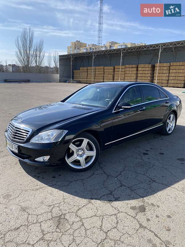 Седан Mercedes-Benz S-Class 2006 в Николаеве