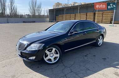 Седан Mercedes-Benz S-Class 2006 в Николаеве