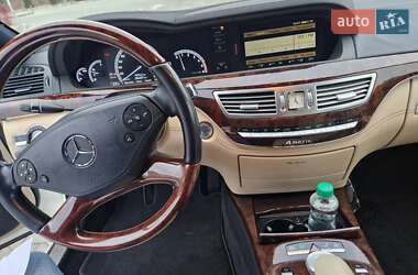 Седан Mercedes-Benz S-Class 2012 в 