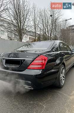 Седан Mercedes-Benz S-Class 2012 в 