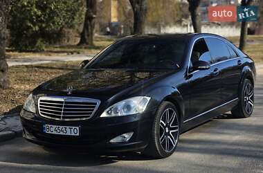 Седан Mercedes-Benz S-Class 2006 в Львове