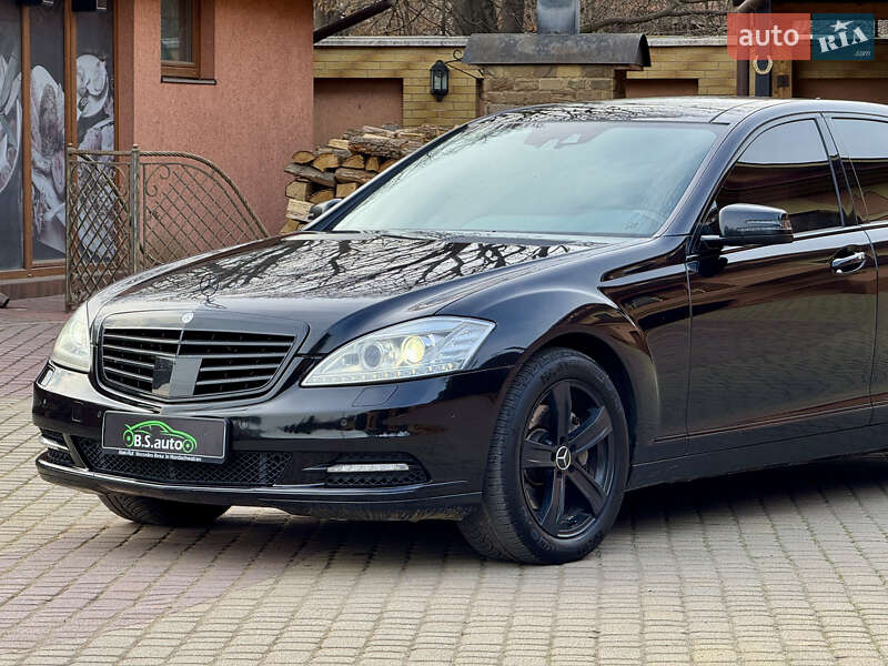 Седан Mercedes-Benz S-Class 2011 в Мукачево