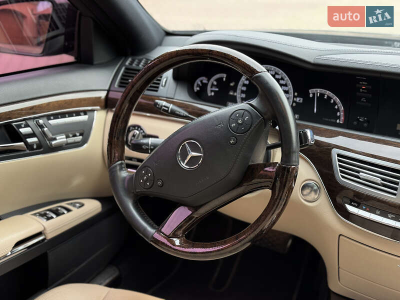 Седан Mercedes-Benz S-Class 2011 в Мукачево