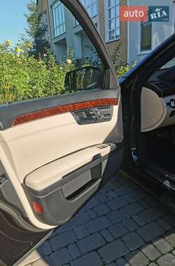 Седан Mercedes-Benz S-Class 2012 в 