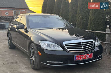 Седан Mercedes-Benz S-Class 2011 в Дубні