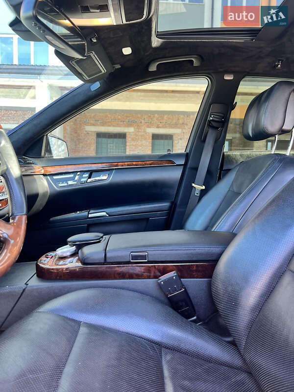 Седан Mercedes-Benz S-Class 2008 в Ивано-Франковске