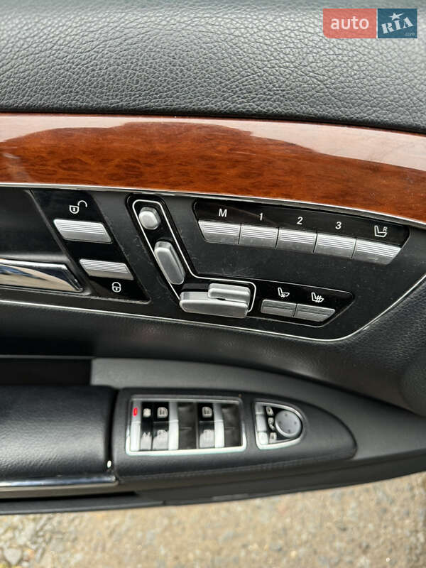 Седан Mercedes-Benz S-Class 2009 в Львові