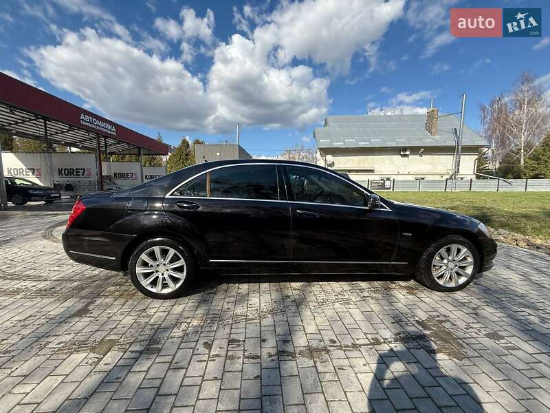 Седан Mercedes-Benz S-Class 2012 в Львове