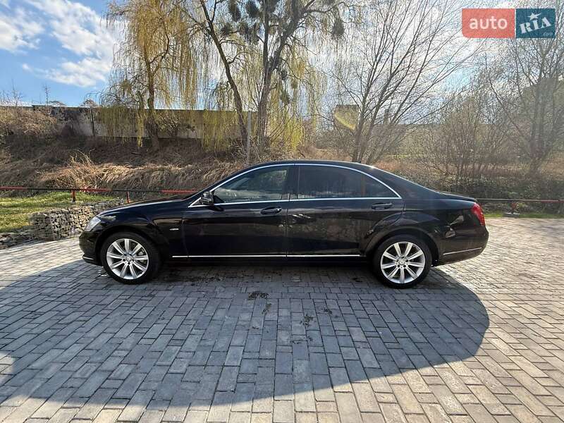 Седан Mercedes-Benz S-Class 2012 в Львове