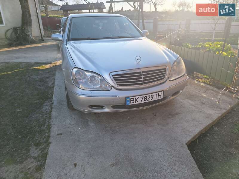 Седан Mercedes-Benz S-Class 2001 в 