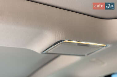 Седан Mercedes-Benz S-Class 2019 в 