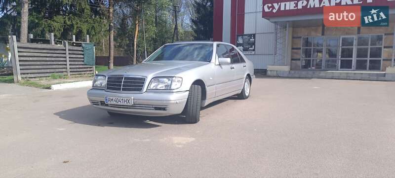 Mercedes-Benz S-Class