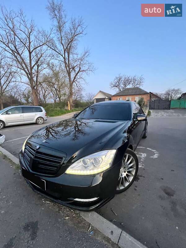 Седан Mercedes-Benz S-Class 2006 в 