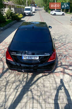 Седан Mercedes-Benz S-Class 2015 в 