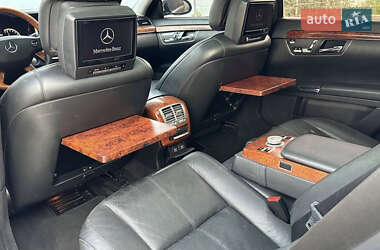 Седан Mercedes-Benz S-Class 2006 в 